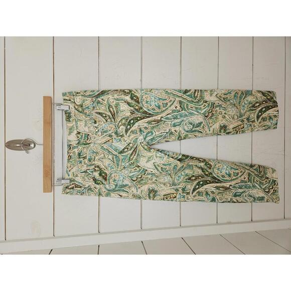 Chicos size 0.5 (6) blue white & green skimmer pants - Picture 2 of 3